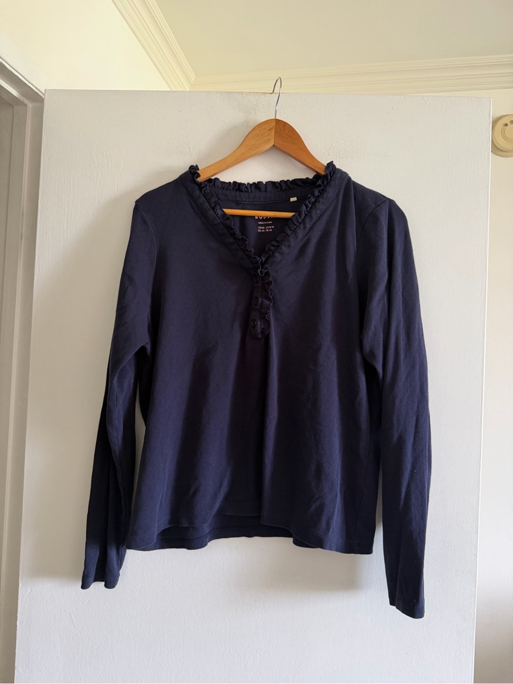 Boden Navy Blue Ruffle Button Cotton Long Sleeve Henley Top size 16-18 EUC